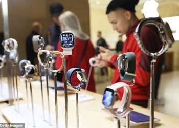 Apple’s $17bn smartwatch rescue mission: Tech giant races to avoid historic ban in the US that could last until 2028