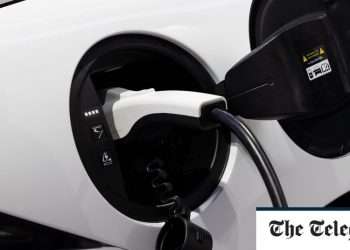 Cambridge professor raises £50m for 5-minute electric car charging