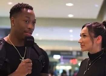 Can a man still be a ’10’ if he has an Android? Women are asked if ranking of a potential mate changes depending on their smartphone… So what do YOU think?