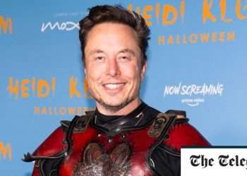 Elon Musk to sack half of Twitter staff and end working from home