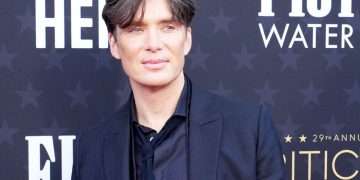 Oppenheimer star Cillian Murphy unrecognisable in school photo years before Oscar nom | Celebrity News | Showbiz & TV