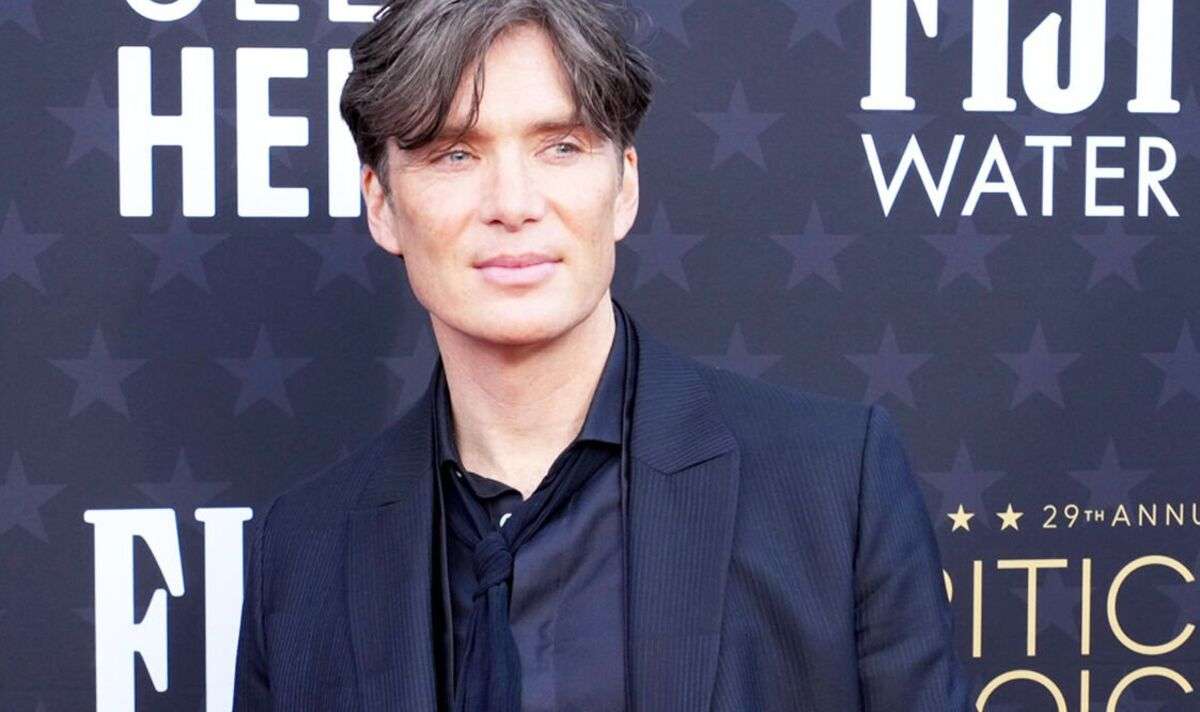 Oppenheimer star Cillian Murphy unrecognisable in school photo years before Oscar nom | Celebrity News | Showbiz & TV