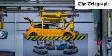 Car giant Ford to axe 2,700 German jobs