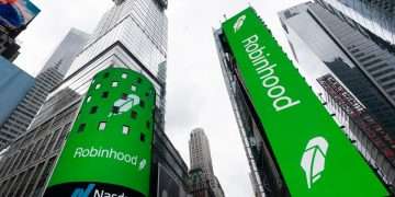 US stock trading app Robinhood launches for all in UK as waiting list ends