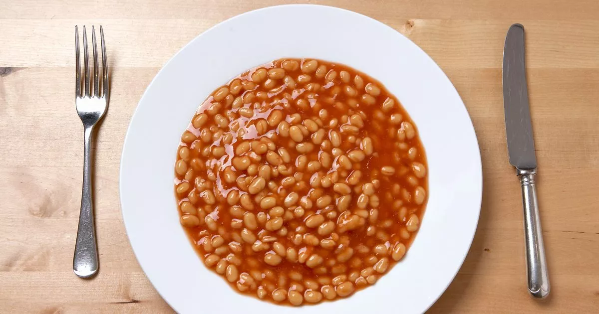 Foodies horrified after man shows what he eats with baked beans for dinner