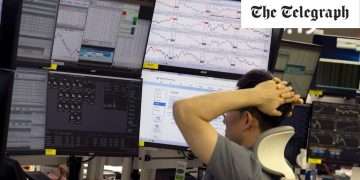 Global stock markets plunge amid fears of US ‘collapse’