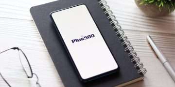 Plus500 hikes profit forecast amid record number of new retail customers