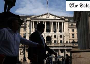 Pound on track for worst losses in nearly a year amid US recession fears