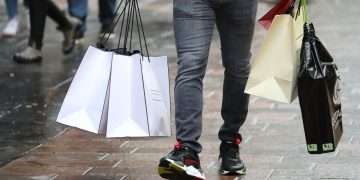 Retailers urge police to take tougher action on shoplifting