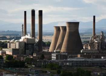 Government must be ‘forced to act’ to save Grangemouth refinery, union says