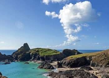Insider’s Cornwall: Where and when to go to beat the crowds, get a bargain and find the little-known beaches…