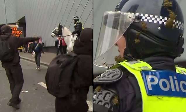 Melbourne protest LIVE updates: Anti-war demonstrators clash with police and reporters in fiery scenes