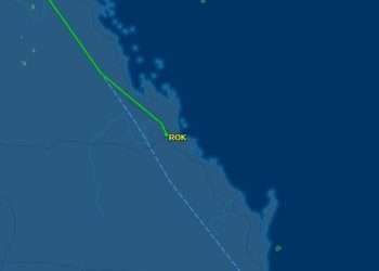 Qantas plane from Townsville to Brisbane diverted over a potential issue onboard