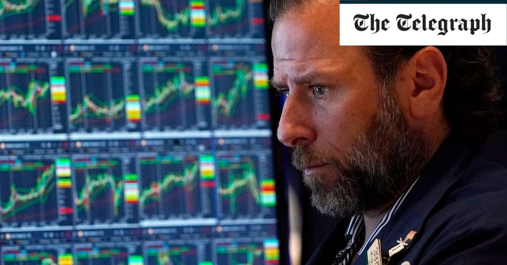 Wall Street stocks plunge as fears grow that tech bubble has burst