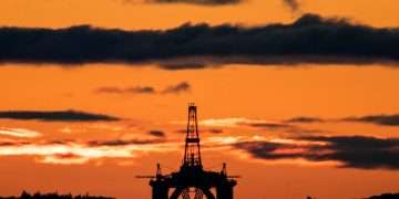 Call for £1.9bn a year to help oil and gas workers move into clean energy