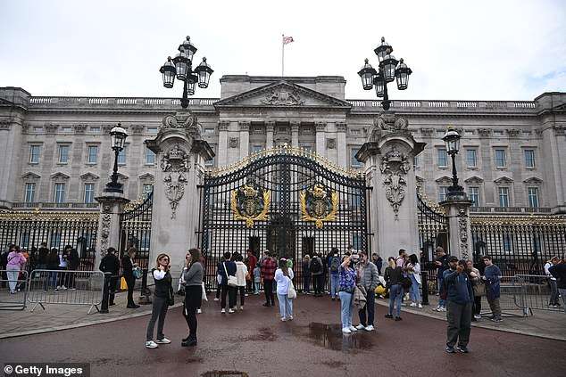Inside Buckingham Palace: What visitors will get to see as the King opens the front gates for the first time