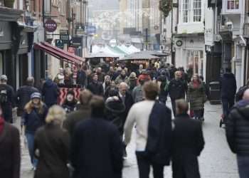 Christmas Eve boost for retailers after shoppers last-minute spree