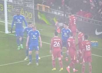 Liverpool accused of copying Arsenal’s corner routine during win over Leicester but unimpressed Gunners fans say they ‘made it look impossible to score’