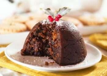 Nigella Lawson's two key ingredients that make Christmas puddings 'meltingly light'