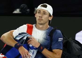 Australian Open LIVE: Latest results and set-by-set updates as lacklustre Alex de Minaur opens up about devastating defeat in front of home fans against ‘pneumonia-struck’ Jannik Sinner