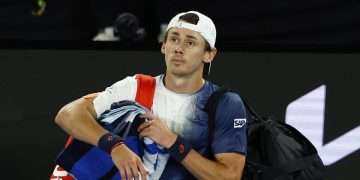 Australian Open LIVE: Latest results and set-by-set updates as lacklustre Alex de Minaur opens up about devastating defeat in front of home fans against ‘pneumonia-struck’ Jannik Sinner