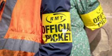 New Year’s Eve travel disrupted as Avanti West Coast train managers strike