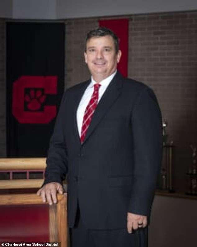 Panic as Pennsylvania high school student with contagious disease attends class without a doctor’s approval