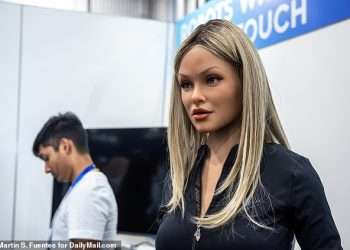 Sexy robot unveiled at Vegas tech conference is world’s most realistic