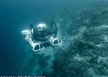 A reef-reshing way to see paradise! Trying out an incredible submarine sightseeing trip in the Maldives (and there’s always the underwater spa if you’re claustrophobic)