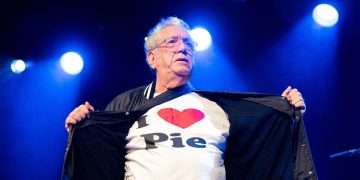 Sex Pistols icon aims brutal swipe at The Rolling Stones with 12-word remark | Celebrity News | Showbiz & TV