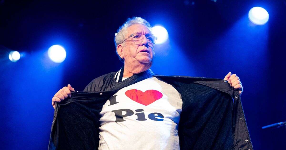 Sex Pistols icon aims brutal swipe at The Rolling Stones with 12-word remark | Celebrity News | Showbiz & TV