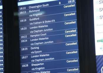 Train reliability at record low as more than one in 25 services are axed