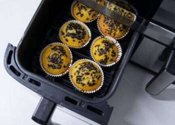 Air fryer muffin recipe produces ‘beautifully golden’ results with just 10 minutes of prep