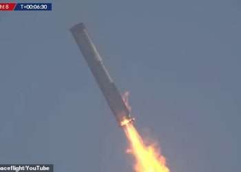 Elon Musk’s SpaceX’s Starship spirals and explodes as debris plummets to earth causing ground stops on flights with chaos at multiple airports
