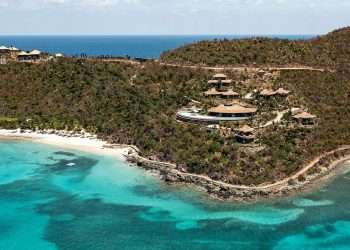 Is this the ultimate paradise getaway? Inside Moskito Island in the British Virgin Islands… to find out how billionaires like to holiday