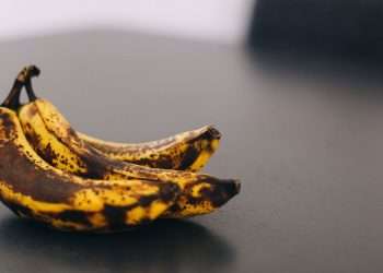 Banana storage mistake that turns them black and it doesn’t involve the fridge