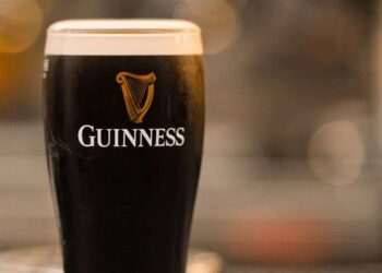 Guinness drinkers finally realise meaning behind famous logo after 163 years