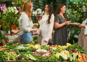 Top tips to throw the perfect spring dinner party to celebrate the season