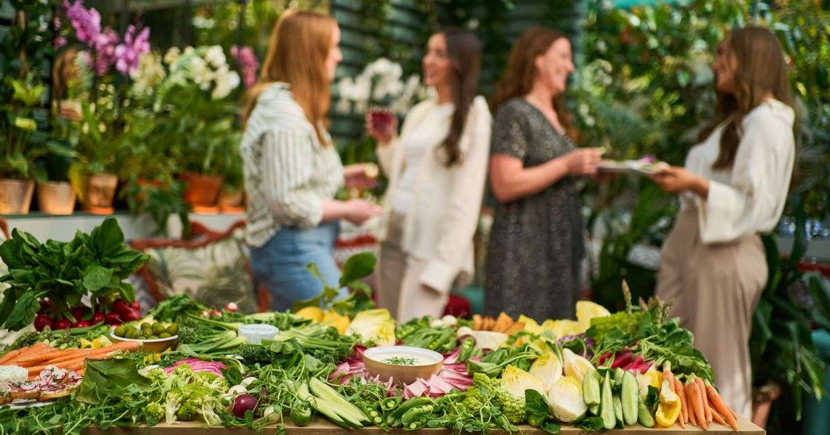Top tips to throw the perfect spring dinner party to celebrate the season