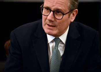 UK must ‘rise to the moment’ over tariffs, Starmer says