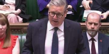 Badenoch a ‘climate defeatist’, Starmer claims in energy costs exchange