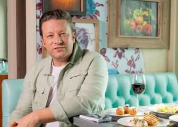 Jamie Oliver’s warning to anyone just about to throw out £2.48 kitchen scrap