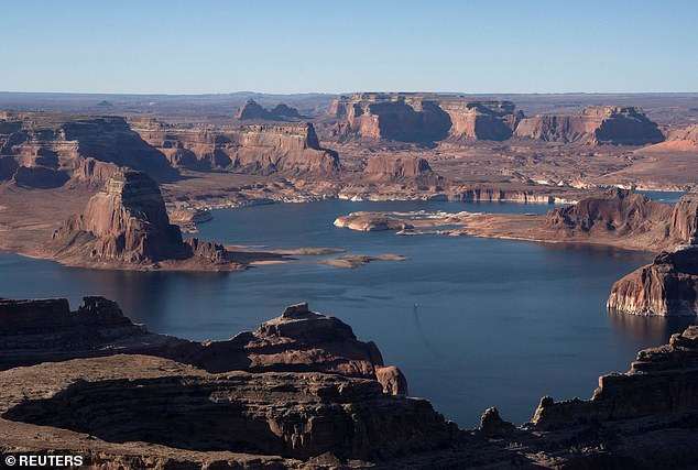 40m Americans at risk of having no water as vital source is VANISHING… see if your hometown is in danger