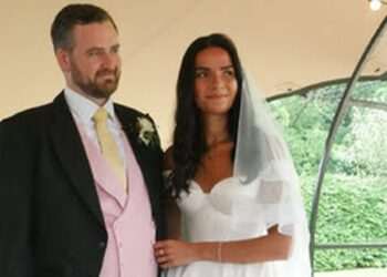 Couple serve Domino’s and 60-litre keg of dip at wedding, continuing anniversary tradition