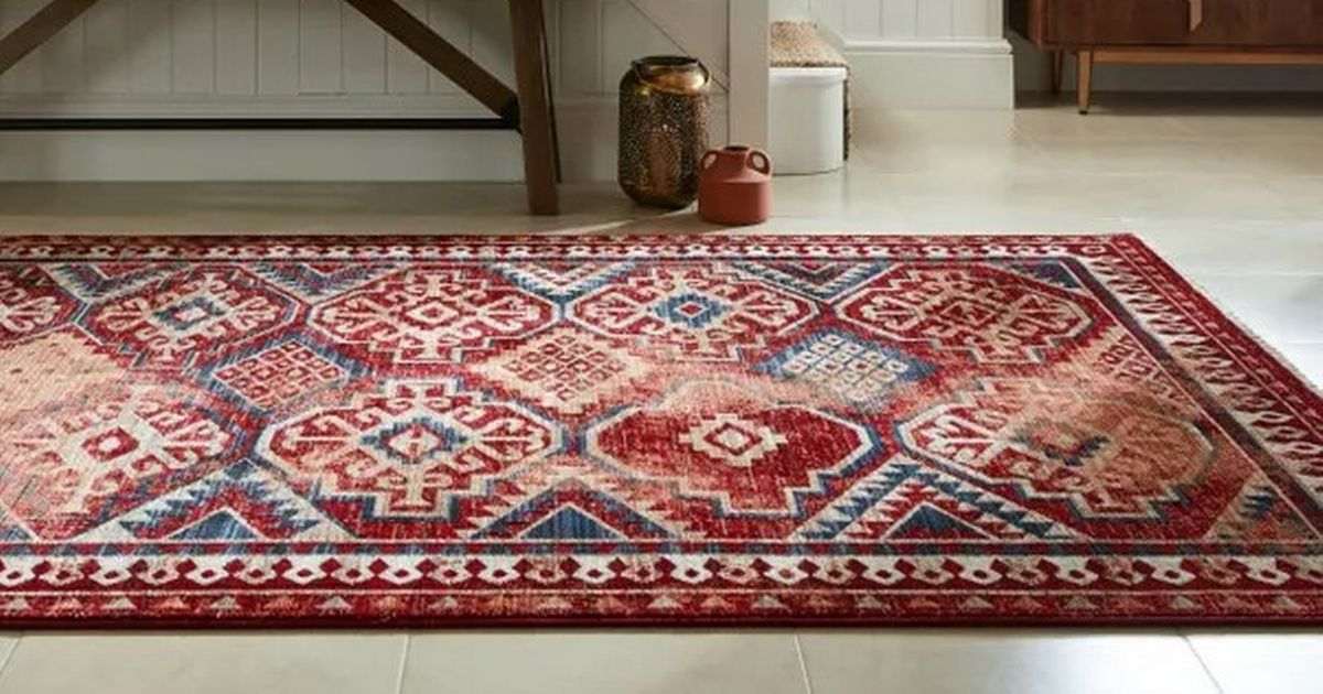 Dunelm rug that adds ‘style and comfort’ and comes in three colours gets 20% price cut