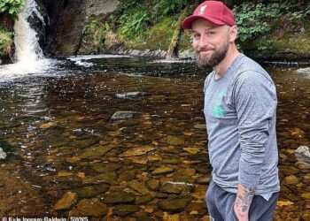 Father-of-four dies of bowel cancer, aged 40, within months of being diagnosed – the only warning sign was terrifyingly easy to dismiss