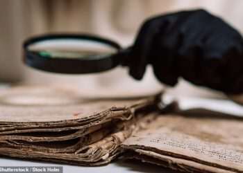 Hidden ‘fingerprints’ found in the Bible after thousands of years rewrite the story of the Ark of the Covenant