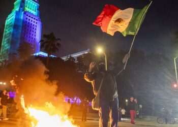 LA riots latest: Police shortage and looting spark fury as Karen Bass and Gavin Newsom claim calm in chaos