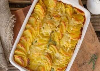 Mary Berry’s 5-ingredient ‘perfectly cooked’ potato recipe to go with chicken