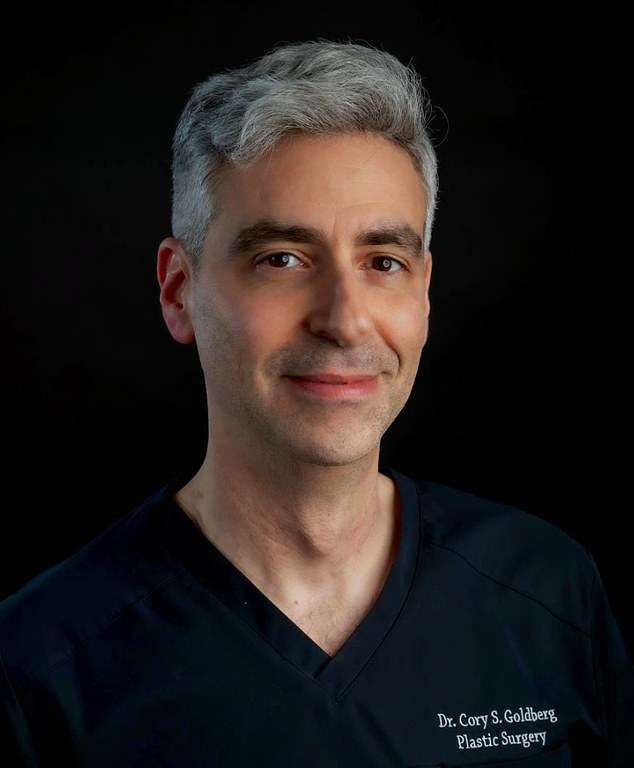 Popular supplements everyone takes that raise the risk of Alzheimer’s